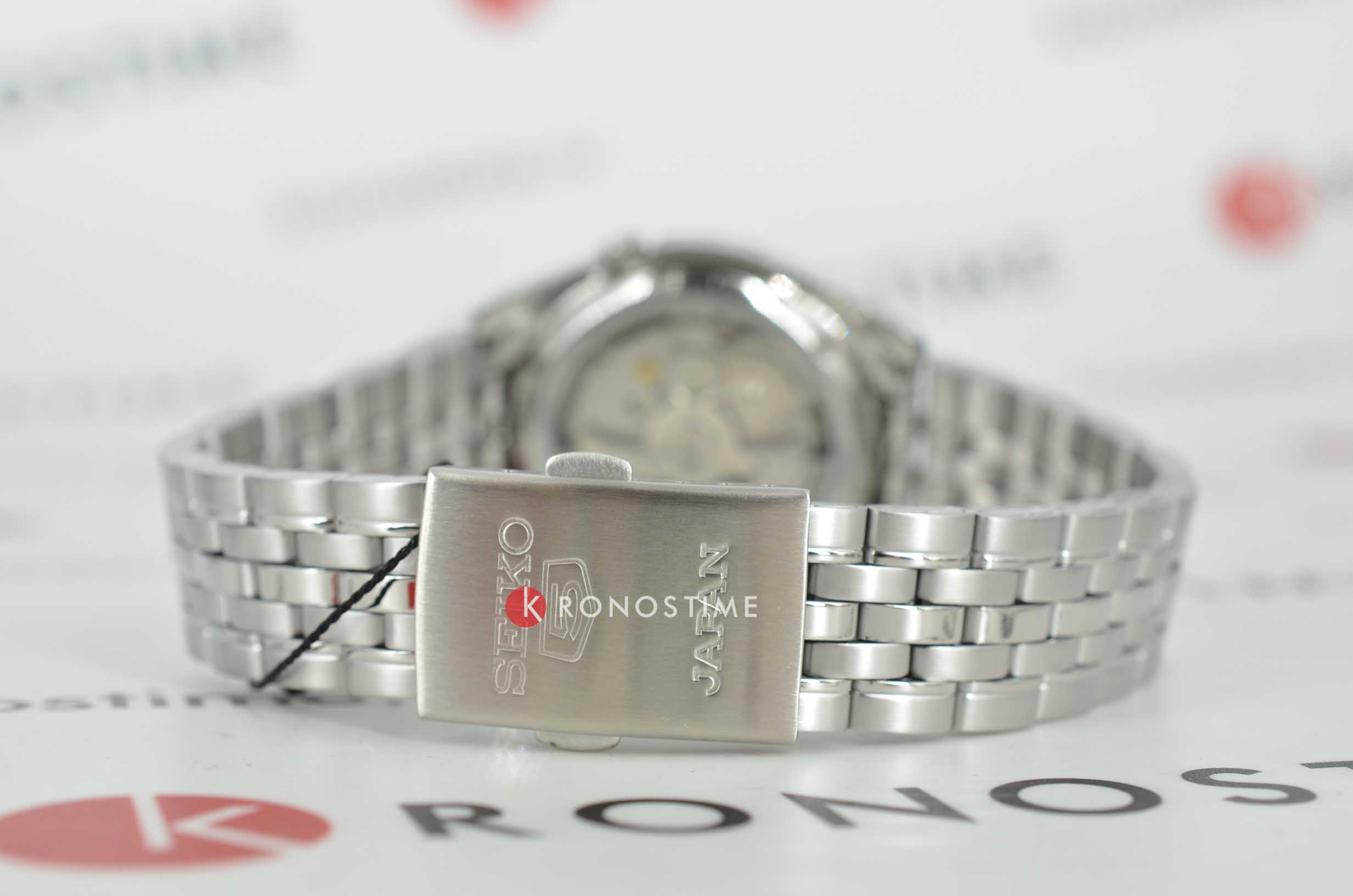 Seiko Seiko Seiko 5 SNK375J1 механические мужские часы часы крупный план черный циферблата